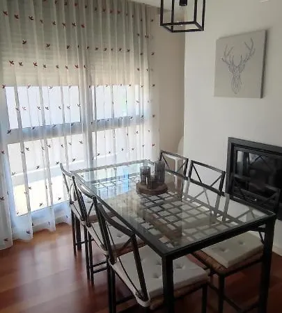 Margas Pirineos, Golf Y Piscina Apartment