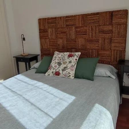Apartment Margas Pirineos, Golf Y Piscina Sabinanigo