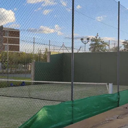 Margas Pirineos, Golf Y Piscina Apartment