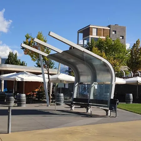 Margas Pirineos, Golf Y Piscina Apartment *