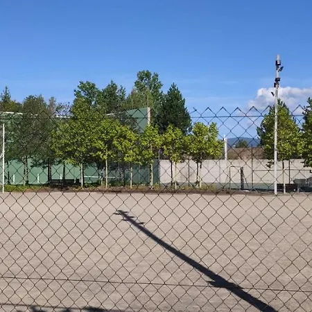 Margas Pirineos, Golf Y Piscina *